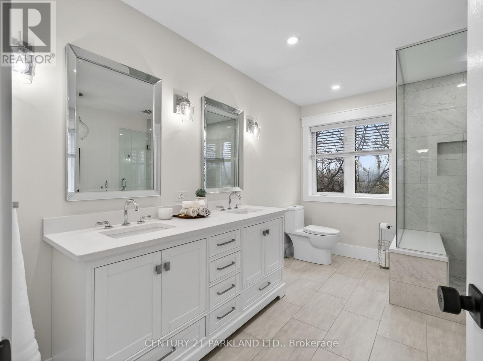 5 Brownscombe Crescent, Uxbridge, Ontario  L9P 1X9 - Photo 14 - N12876774