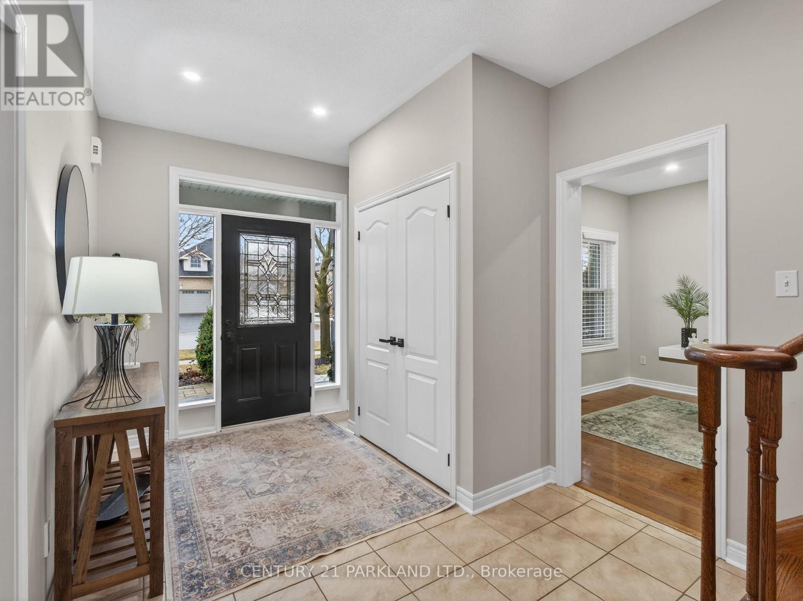 5 Brownscombe Crescent, Uxbridge, Ontario  L9P 1X9 - Photo 2 - N12876774