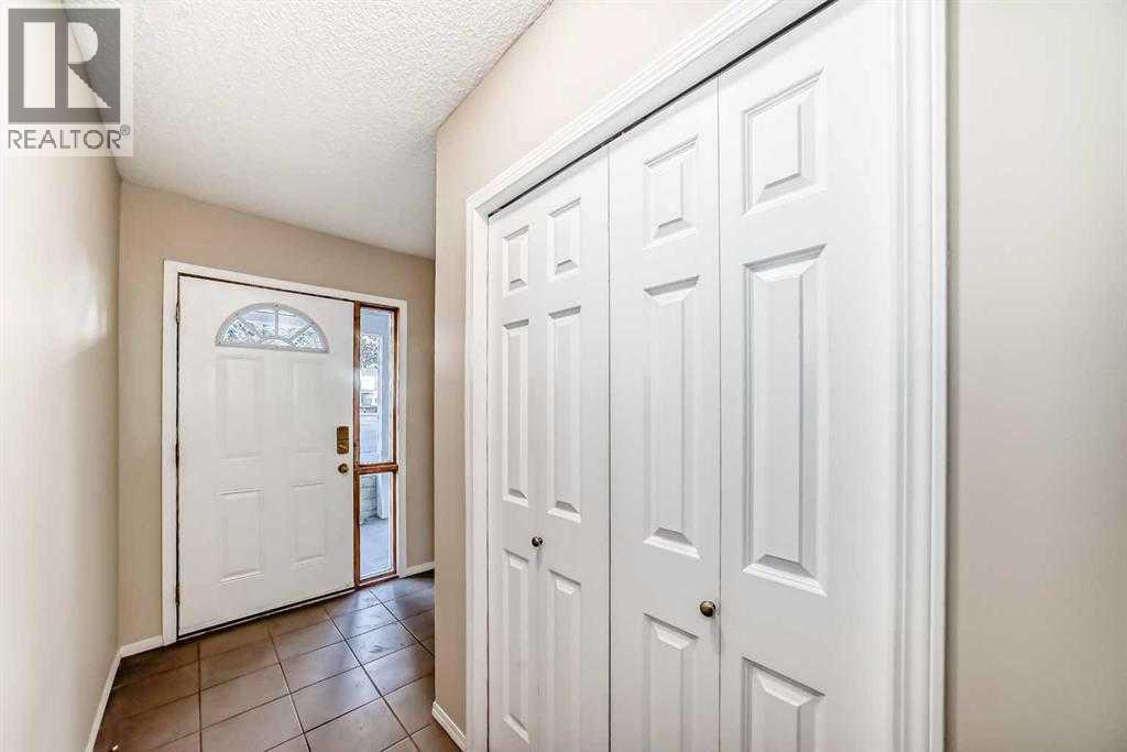 677 Regal Park Ne, Calgary, Alberta  T2E 0S6 - Photo 14 - A2289127