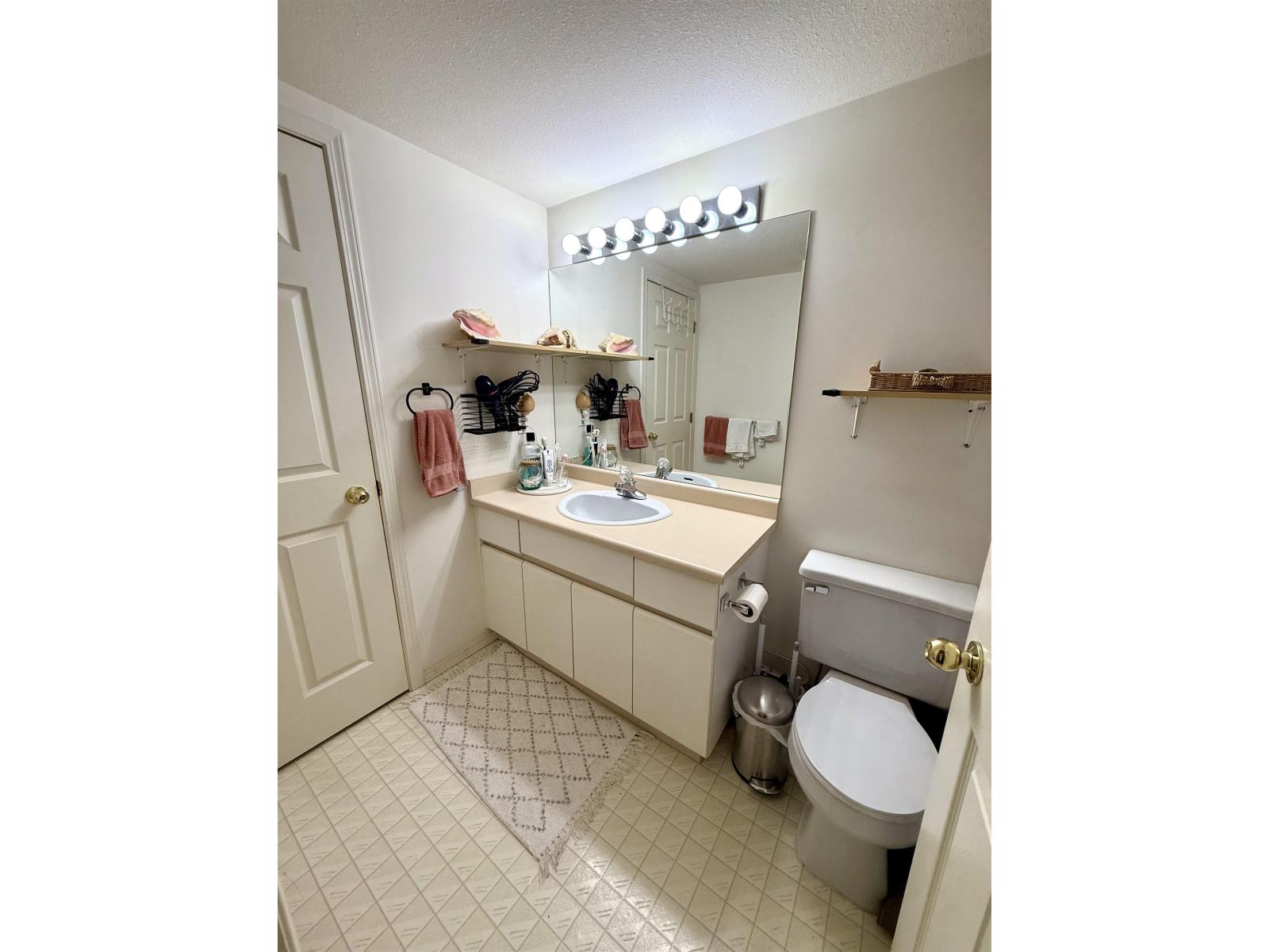 107 16031 82 Avenue, Surrey, British Columbia  V4N 0N4 - Photo 14 - R3099065