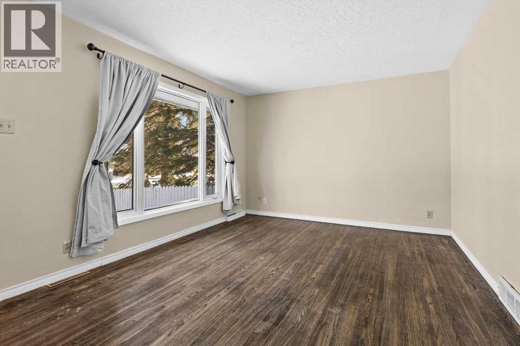 3527 42 Street Sw, Calgary, Alberta  T3E 2M7 - Photo 9 - A2291472