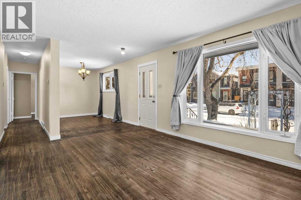 3527 42 Street Sw, Calgary, Alberta  T3E 2M7 - Photo 3 - A2291472