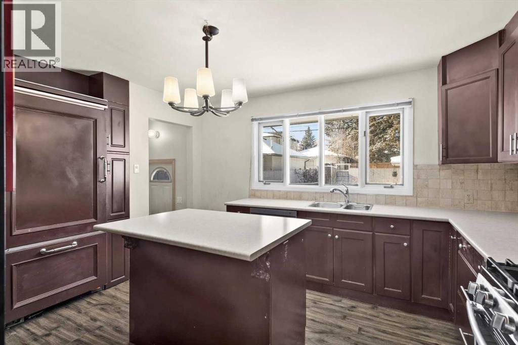 3527 42 Street Sw, Calgary, Alberta  T3E 2M7 - Photo 5 - A2291472