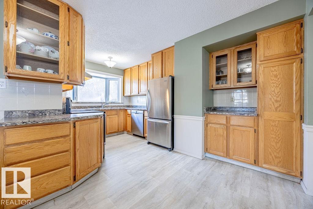 33 Garnet Cr, Sherwood Park, Alberta  T8A 2R7 - Photo 10 - E4477101