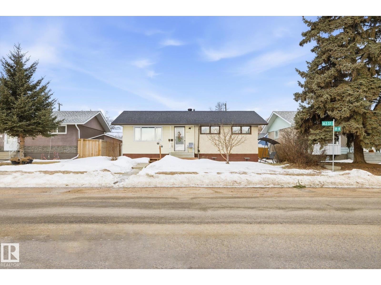 10518 163 St Nw, Edmonton, Alberta  T5P 3P1 - Photo 1 - E4477098
