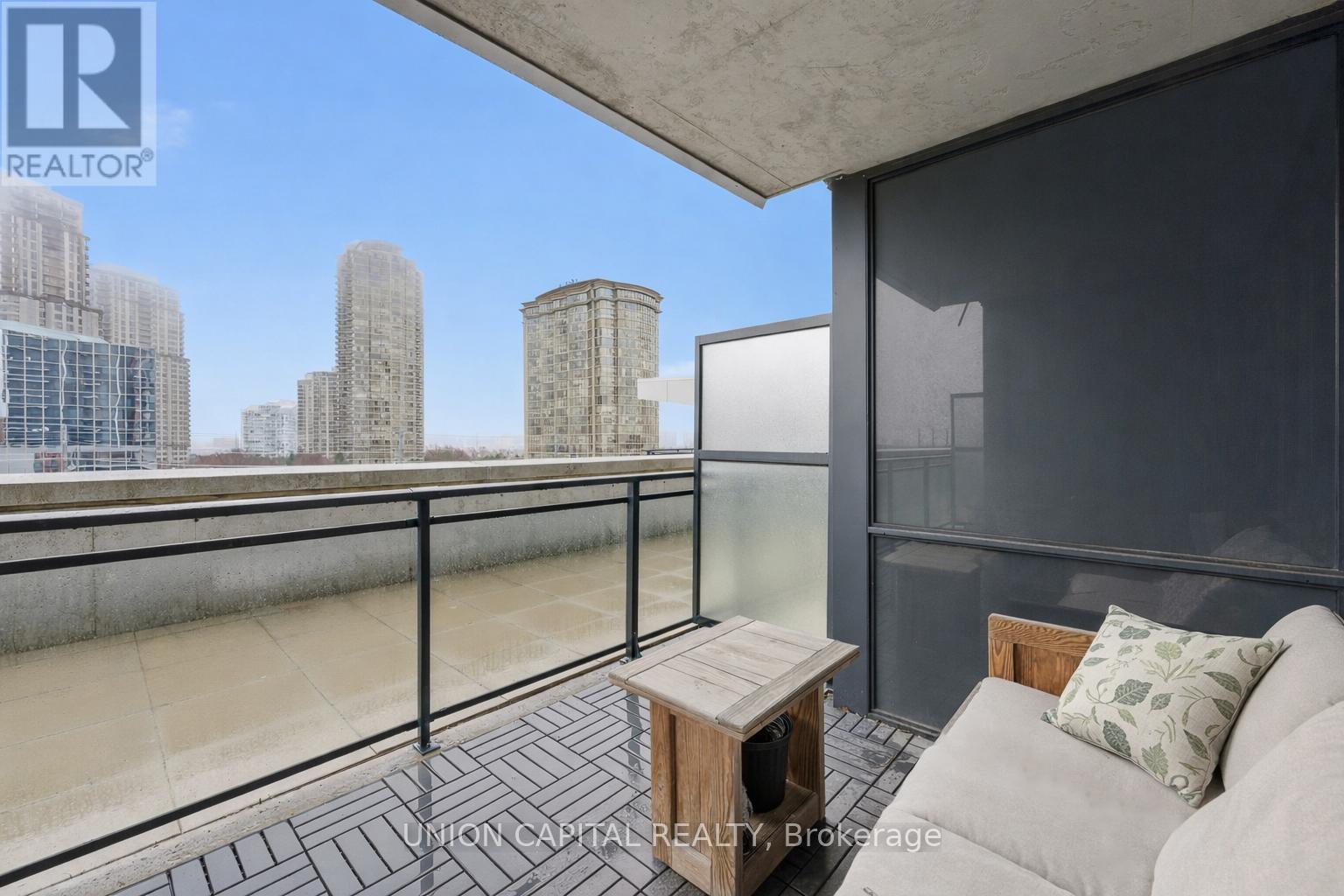 508 - 55 Eglinton Avenue W, Mississauga, Ontario  L5R 0E4 - Photo 17 - W12876772