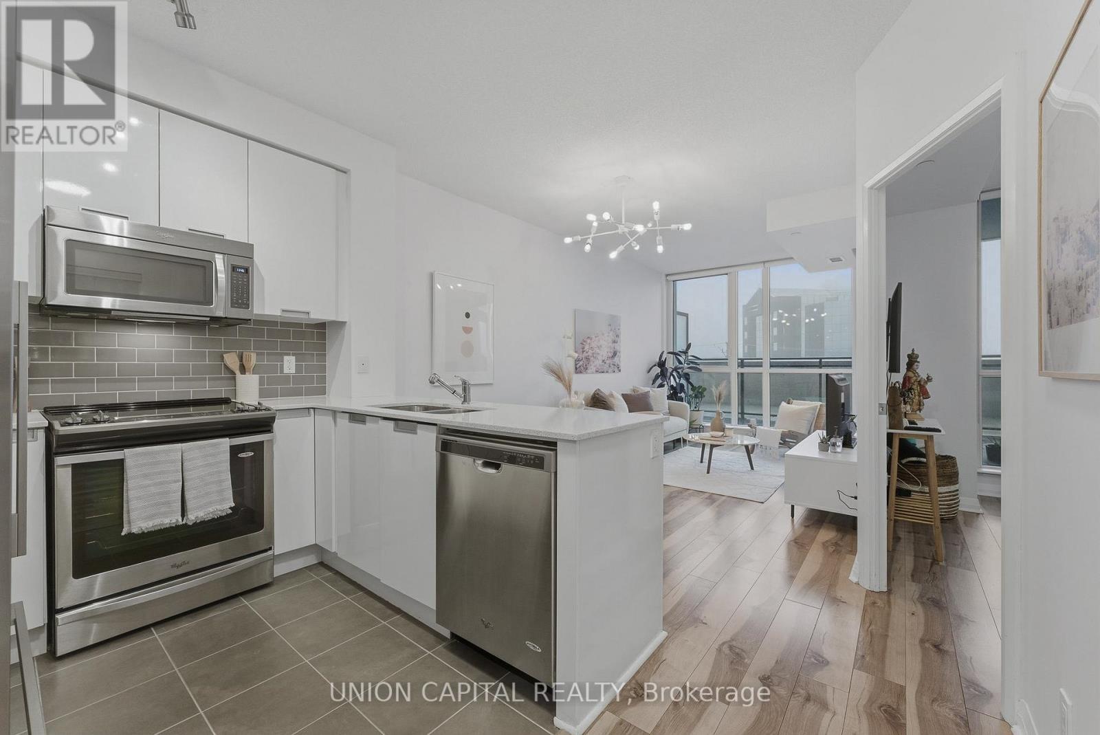 508 - 55 Eglinton Avenue W, Mississauga, Ontario  L5R 0E4 - Photo 6 - W12876772