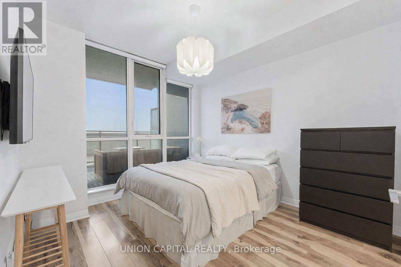 508 - 55 Eglinton Avenue W, Mississauga, Ontario  L5R 0E4 - Photo 9 - W12876772