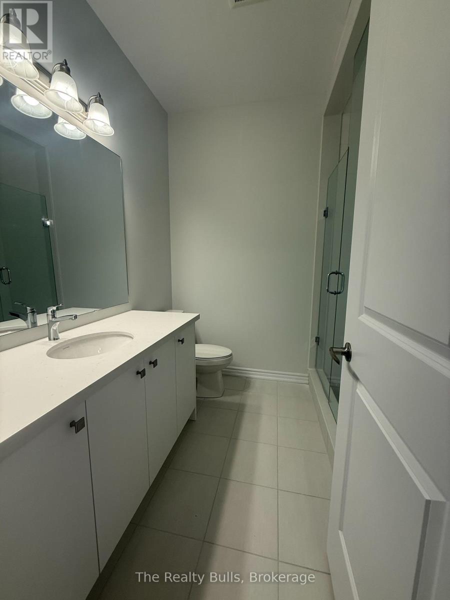 5886 Saigon Street E, Mississauga, Ontario  L5V 0E9 - Photo 9 - W12876776