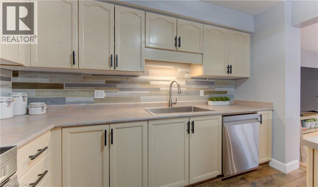 661 Jacob Lane Unit# B, Waterloo, Ontario  N2V 2G9 - Photo 14 - 40810644