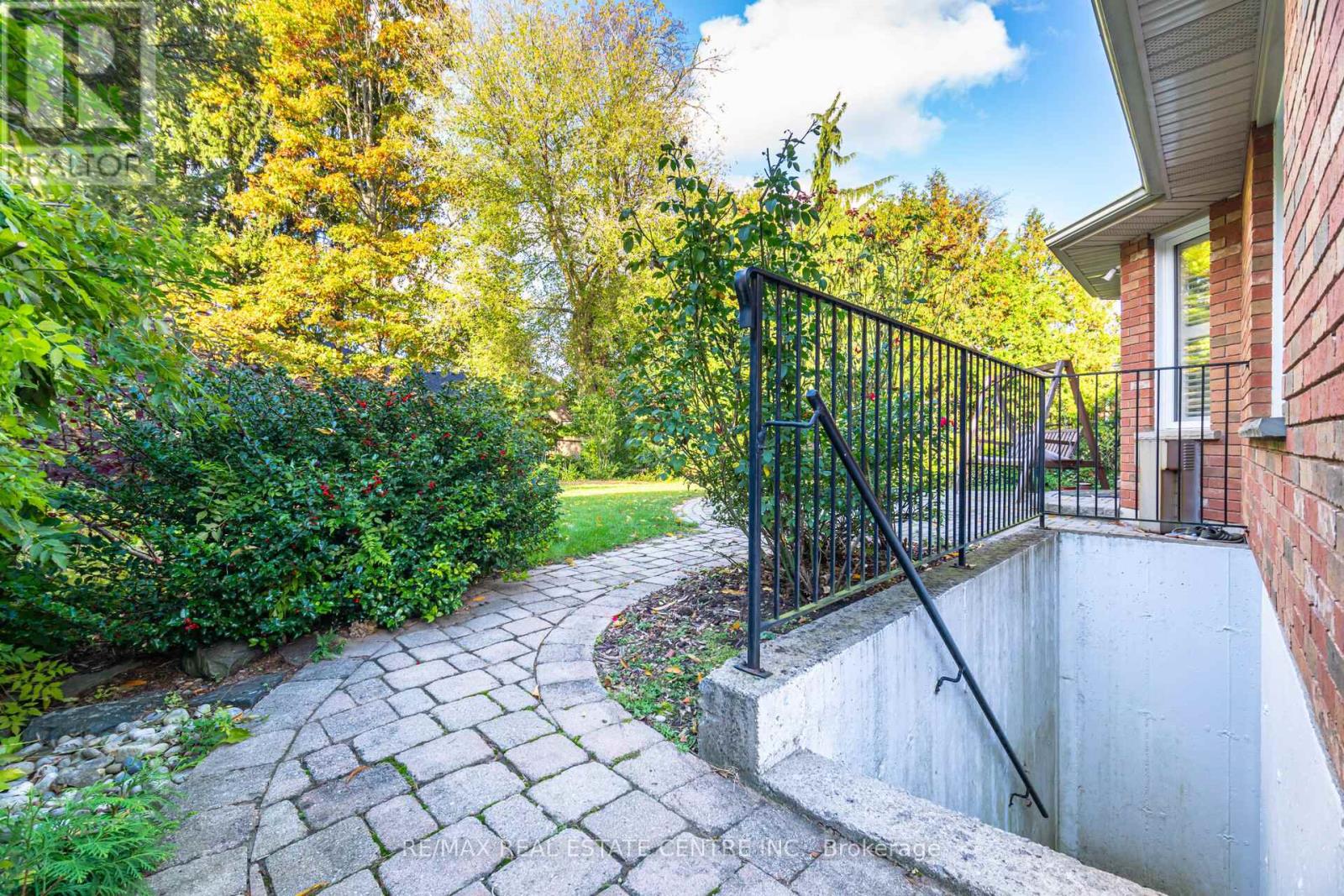 327 Cavendish Drive, Hamilton, Ontario  L9G 3Z1 - Photo 43 - X12876806