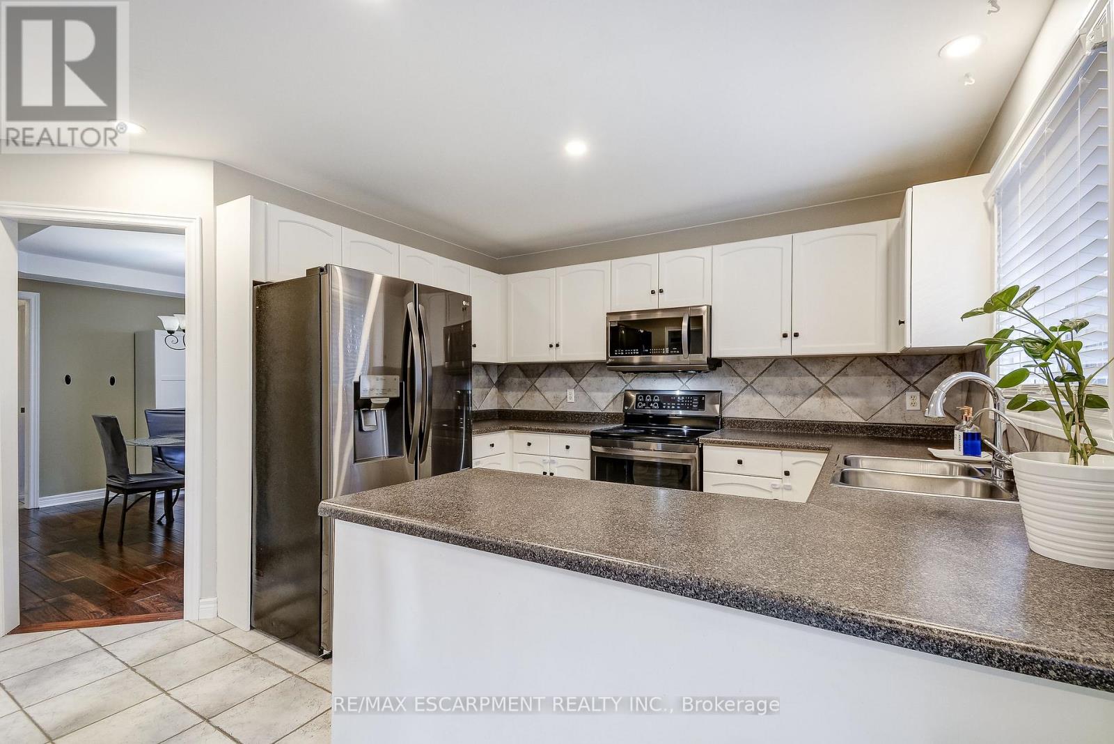 20 Derbyshire Street, Hamilton, Ontario  L9G 4X9 - Photo 19 - X12876814