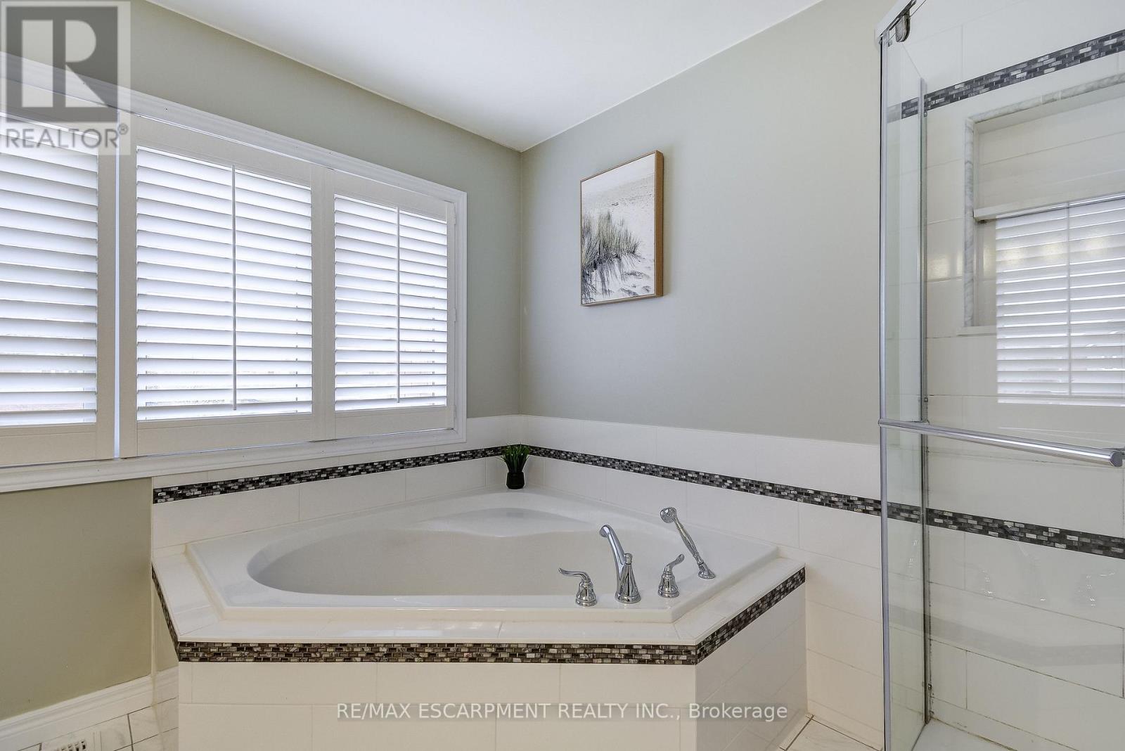 20 Derbyshire Street, Hamilton, Ontario  L9G 4X9 - Photo 38 - X12876814