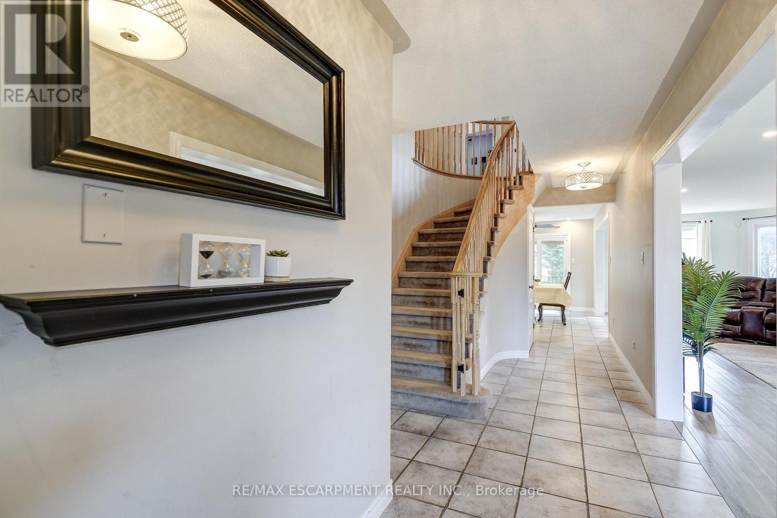 20 Derbyshire Street, Hamilton, Ontario  L9G 4X9 - Photo 7 - X12876814