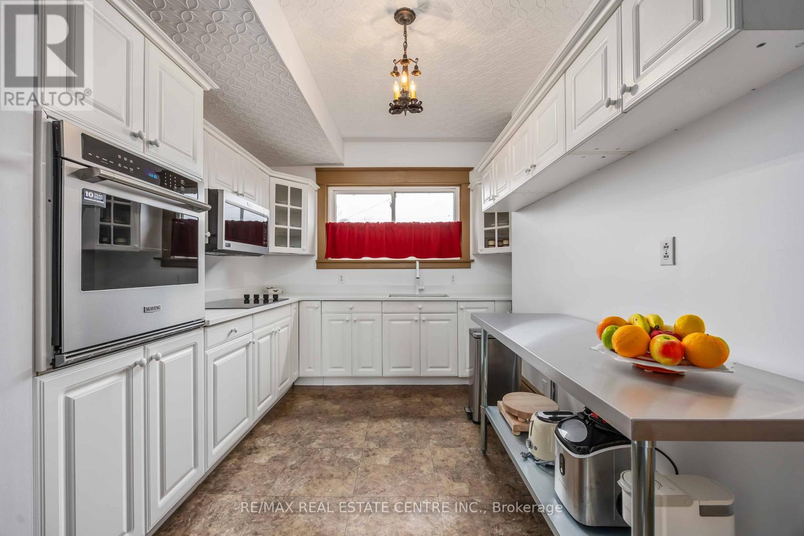 343 Gillard Street, Chatham-Kent, Ontario  N8A 1N5 - Photo 10 - X12876824