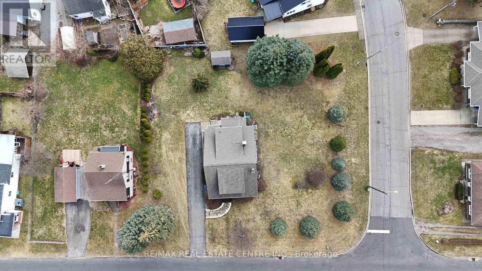 343 Gillard Street, Chatham-Kent, Ontario  N8A 1N5 - Photo 41 - X12876824