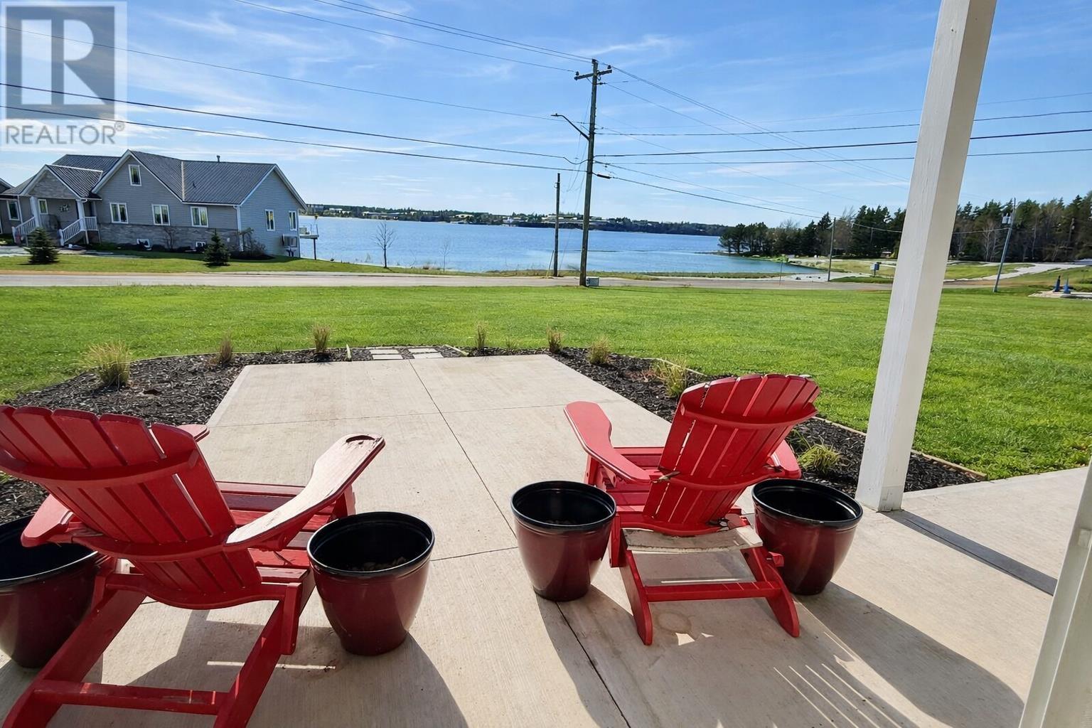 8 Burns Avenue, Stanley Bridge, Prince Edward Island  C0A 1N0 - Photo 3 - 202604455