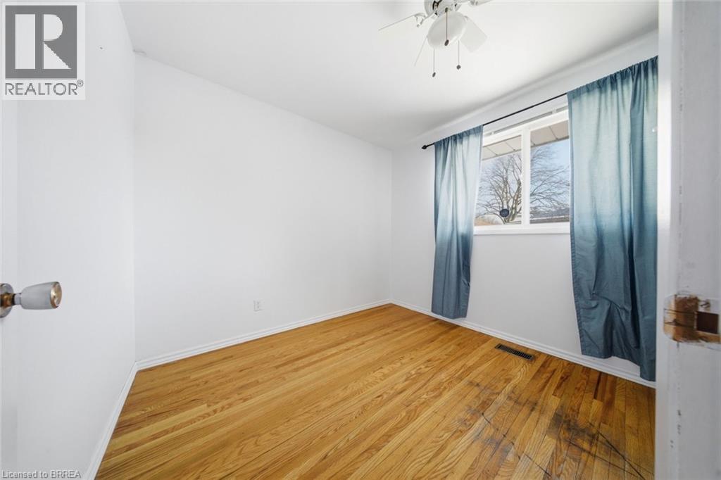 16 Somerset Road, Brantford, Ontario  N3R 5A5 - Photo 17 - 40809659