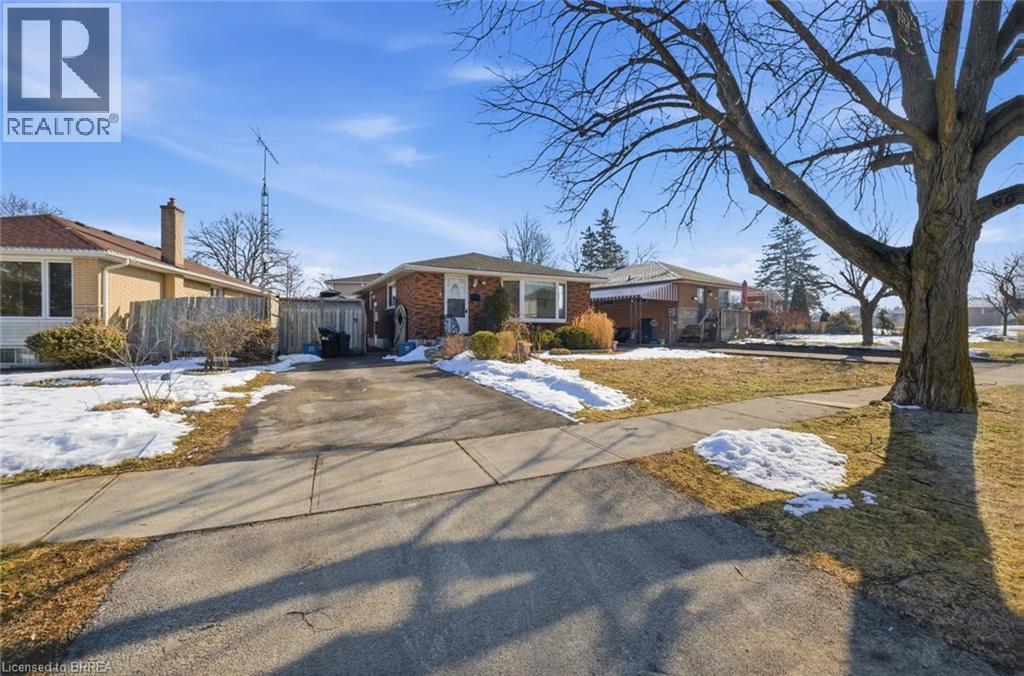 16 Somerset Road, Brantford, Ontario  N3R 5A5 - Photo 3 - 40809659