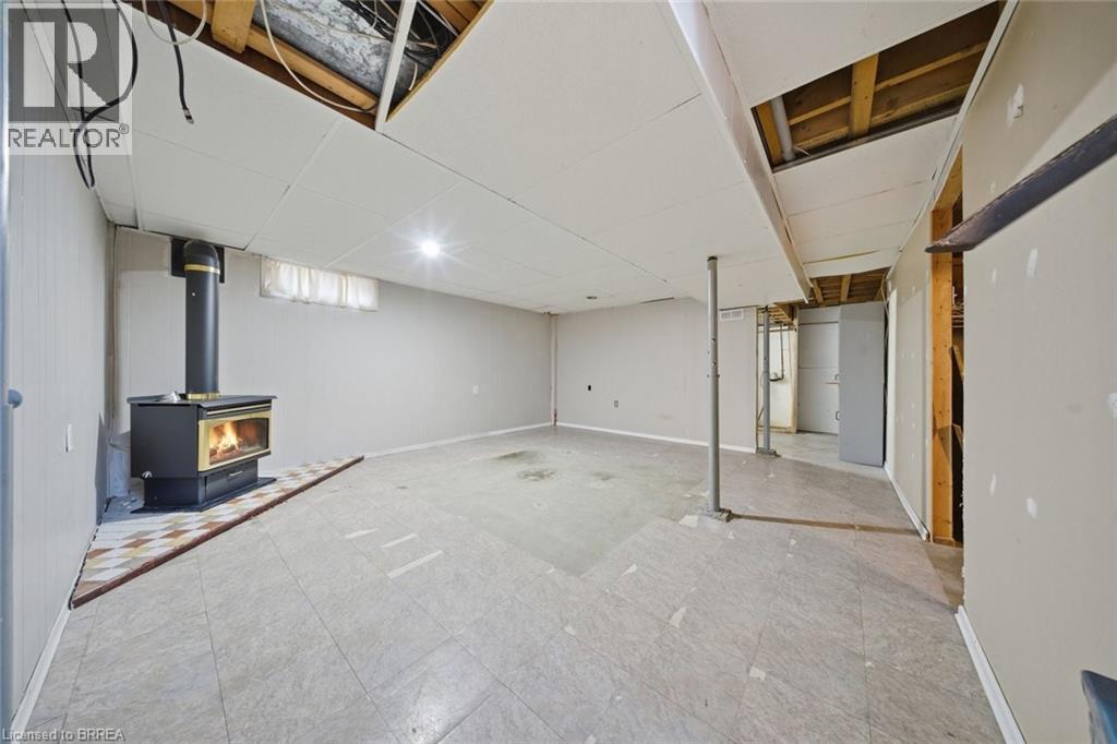 16 Somerset Road, Brantford, Ontario  N3R 5A5 - Photo 18 - 40809659