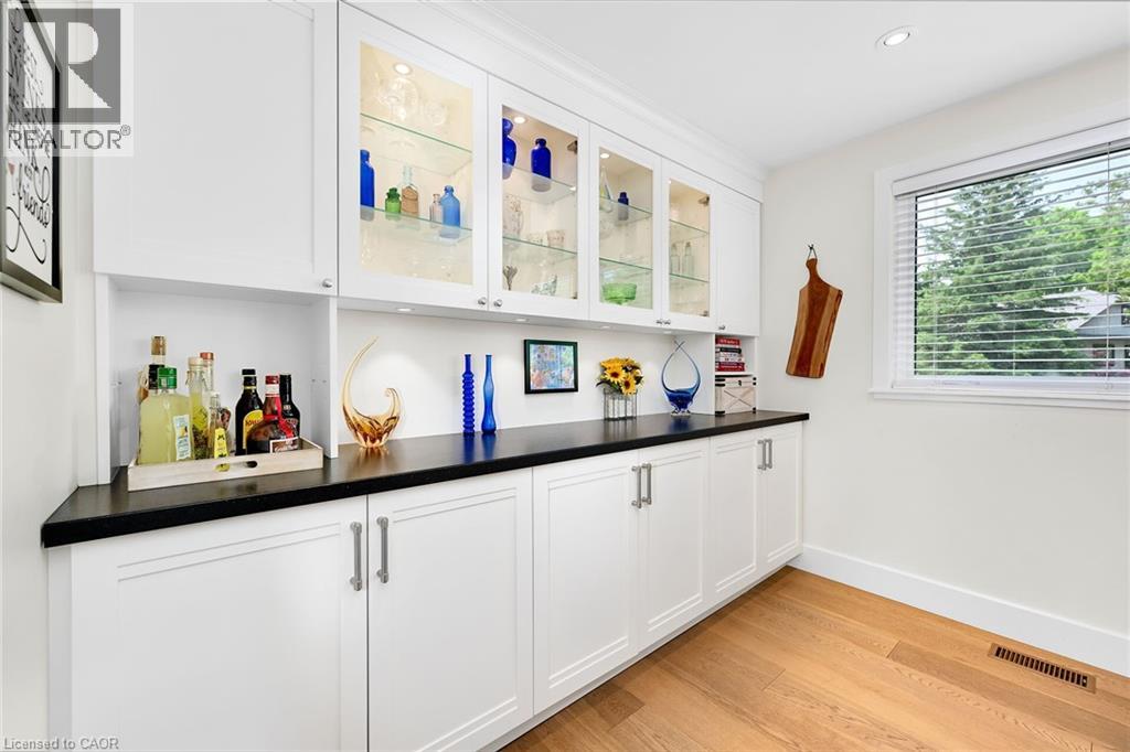 140 Wellington Street, Waterdown, Ontario  L0R 2H0 - Photo 10 - 40810517