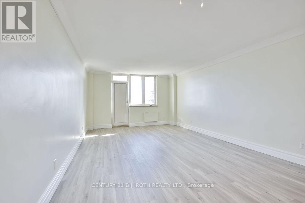 45 - 2 Grove Street E, Barrie (Wellington), Ontario  L4M 2N5 - Photo 2 - S12736808