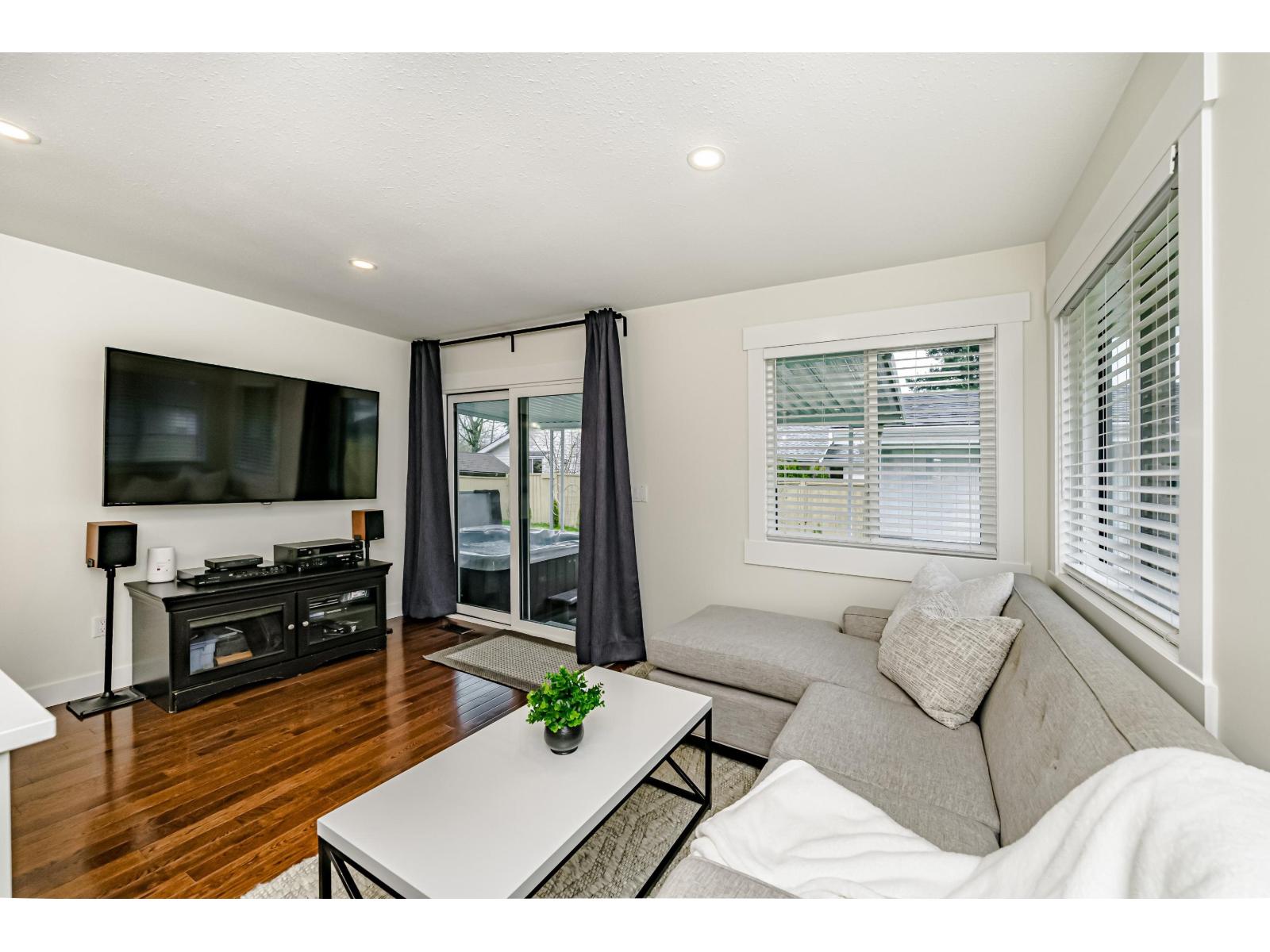 45169 Cumberland Avenue, Sardis South, Chilliwack, British Columbia  V2R 3E5 - Photo 12 - R3099140