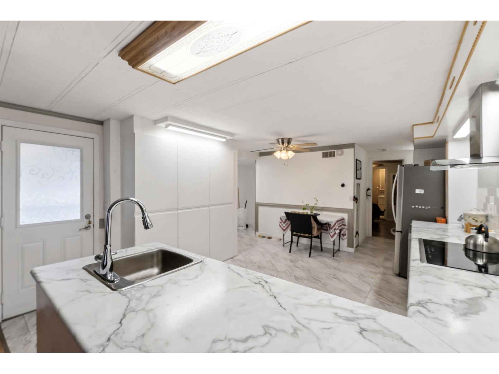 43 2035 Martens Street, Abbotsford, British Columbia  V2T 6M4 - Photo 3 - R3099013