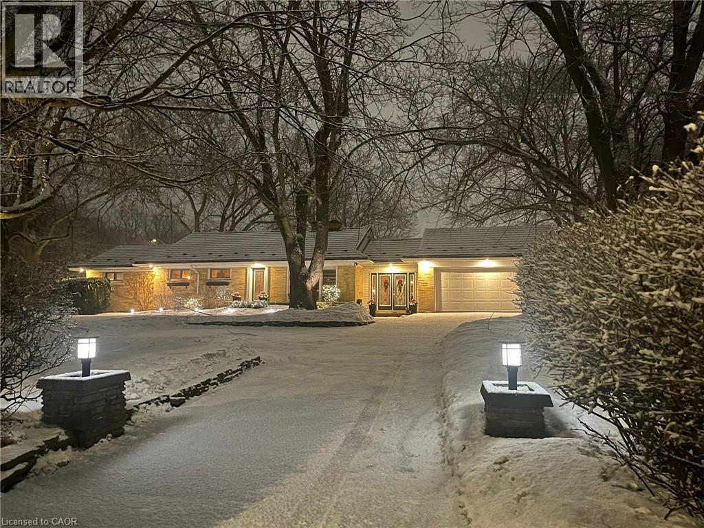 243 Lincoln Road, Waterloo, Ontario  N2J 2P4 - Photo 2 - 40811252