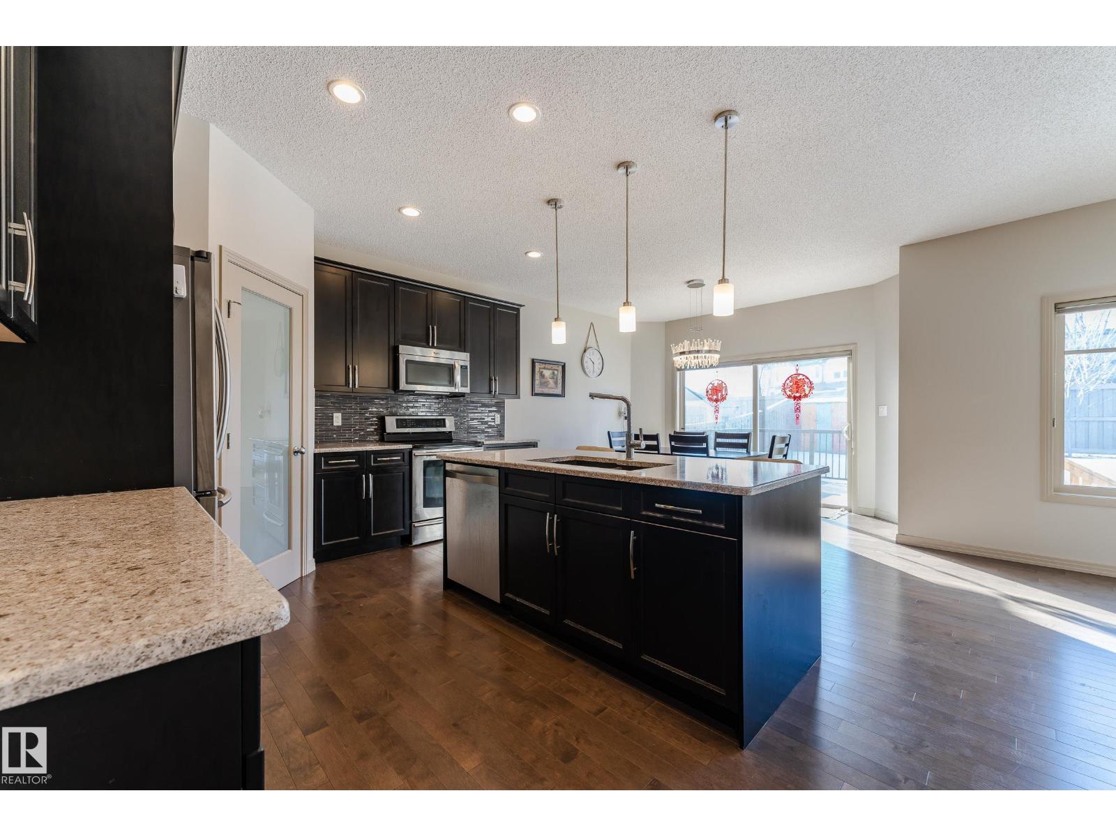 1945 Ainslie Link Sw, Edmonton, Alberta  T6W 2L9 - Photo 2 - E4477106