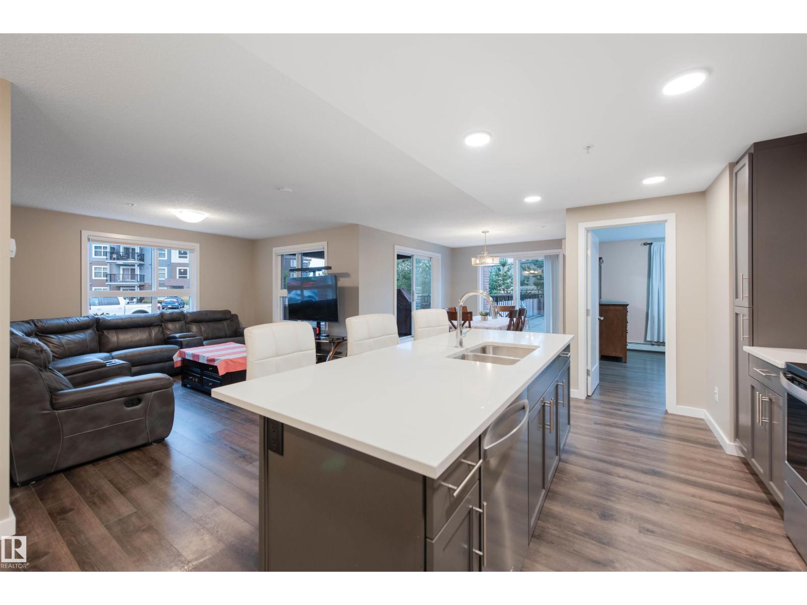 #121 5504 Schonsee Dr Nw, Edmonton, Alberta  T5Z 0N9 - Photo 1 - E4477113