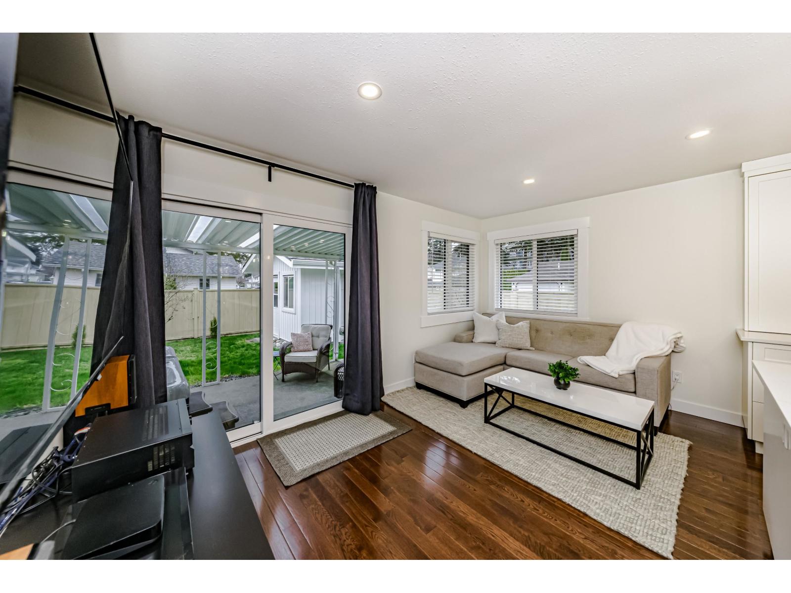 45169 Cumberland Avenue, Sardis South, Chilliwack, British Columbia  V2R 3E5 - Photo 11 - R3099140