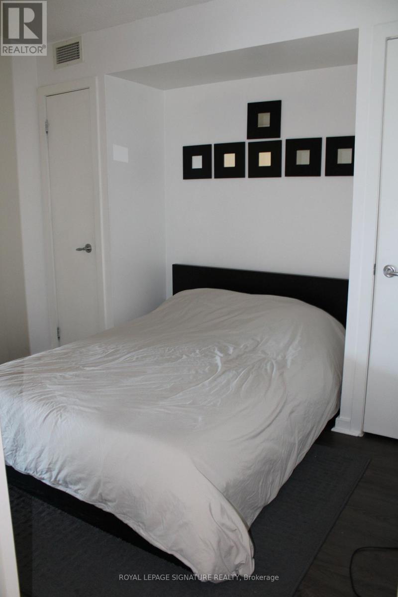 611 - 8 York Street, Toronto, Ontario  M5J 2Y2 - Photo 12 - C12812030