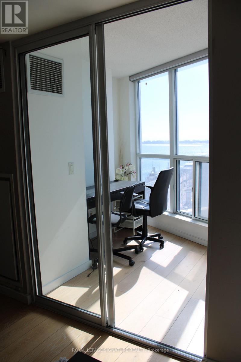 611 - 8 York Street, Toronto, Ontario  M5J 2Y2 - Photo 11 - C12812030