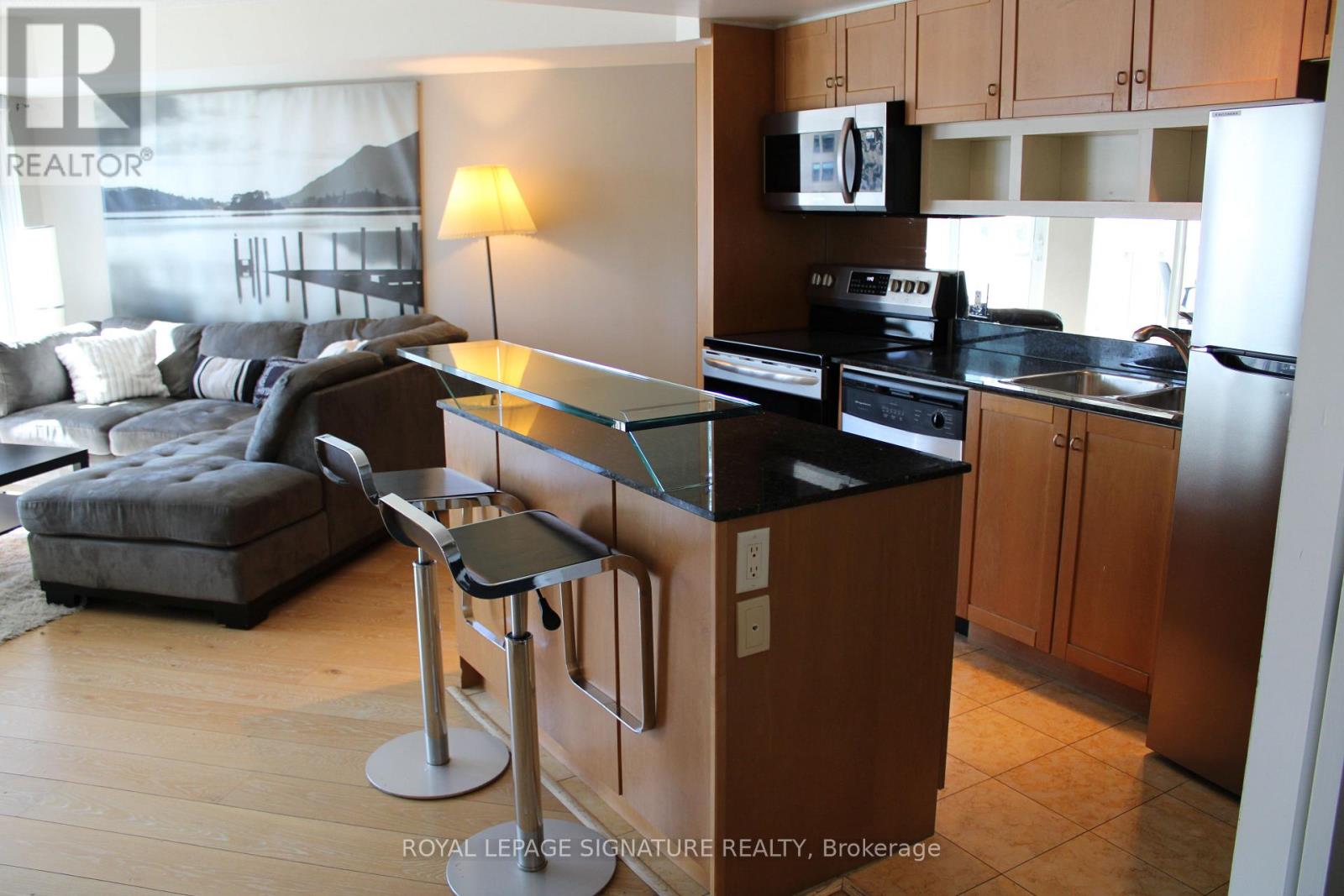 611 - 8 York Street, Toronto, Ontario  M5J 2Y2 - Photo 5 - C12812030