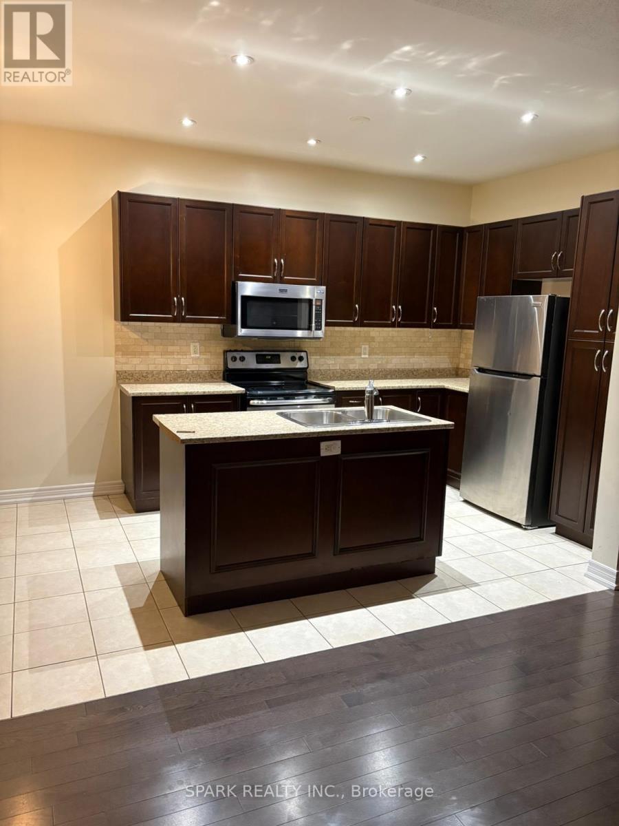 15 Kawana Road, Brampton (Bram West), Ontario  L6Y 0V9 - Photo 12 - W12787588