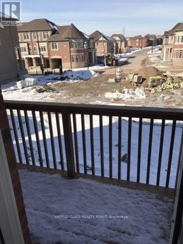 77 Aspen Hill Road, Brampton, Ontario  L6Y 6E5 - Photo 5 - W12876274