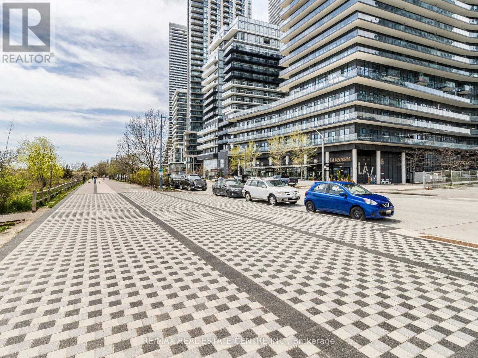 207 - 110 Marine Parade Drive, Toronto, Ontario  M8V 0B6 - Photo 4 - W12875604