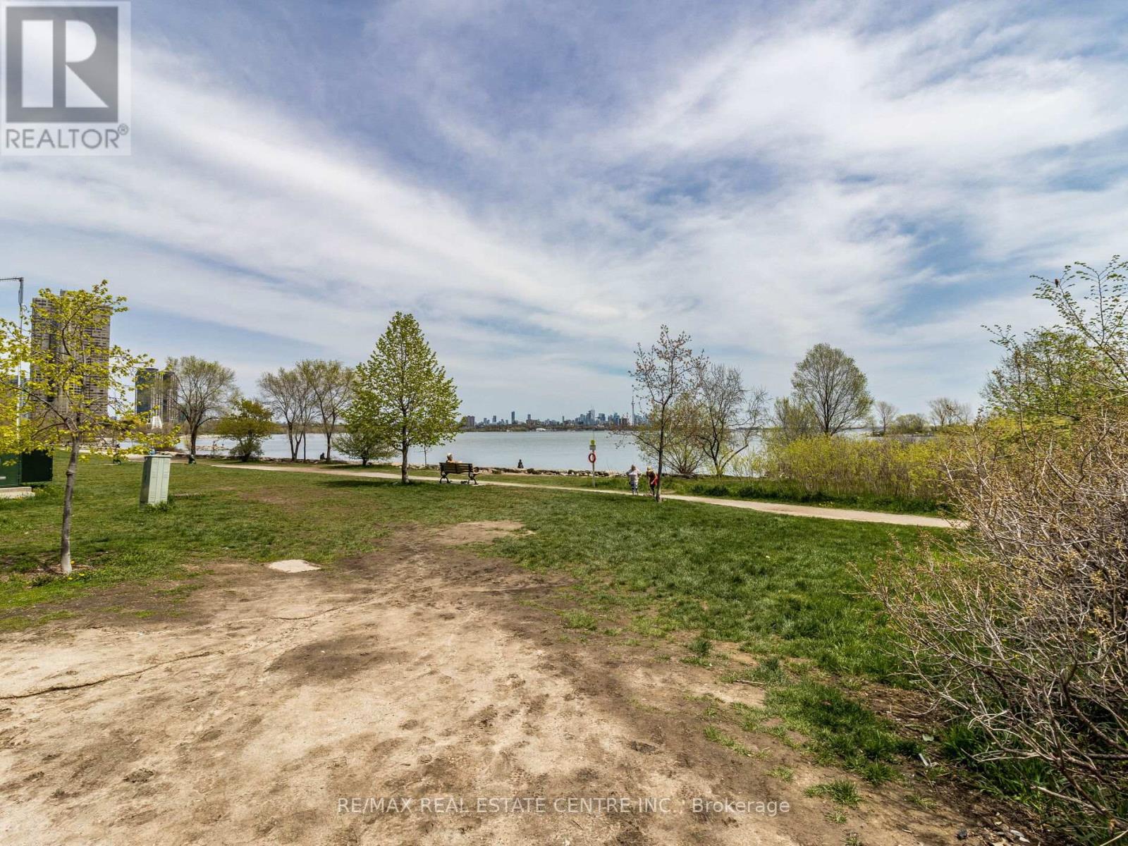 207 - 110 Marine Parade Drive, Toronto, Ontario  M8V 0B6 - Photo 5 - W12875604