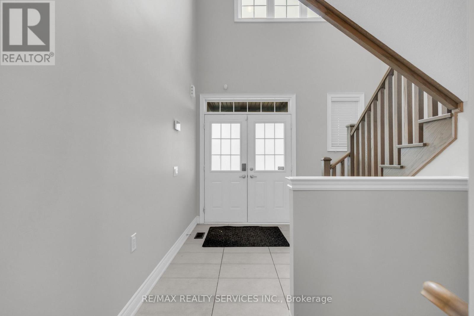 65 Deer Ridge Trail, Caledon, Ontario  L7C 2C7 - Photo 5 - W12846844