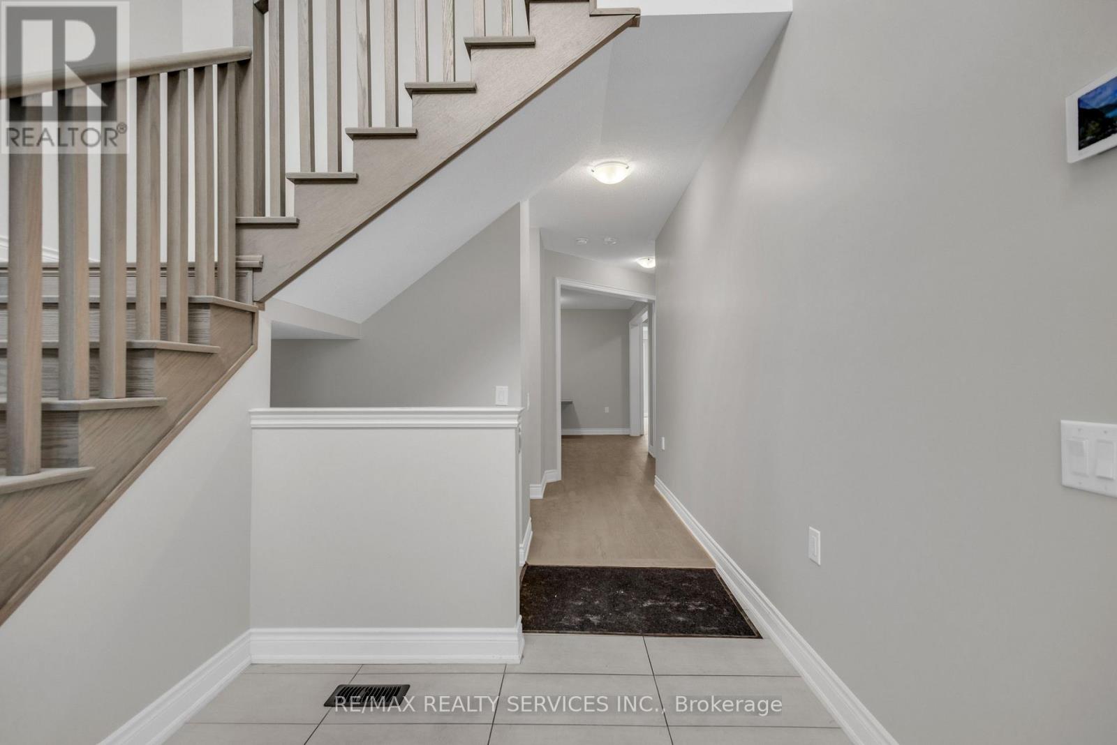 65 Deer Ridge Trail, Caledon, Ontario  L7C 2C7 - Photo 6 - W12846844