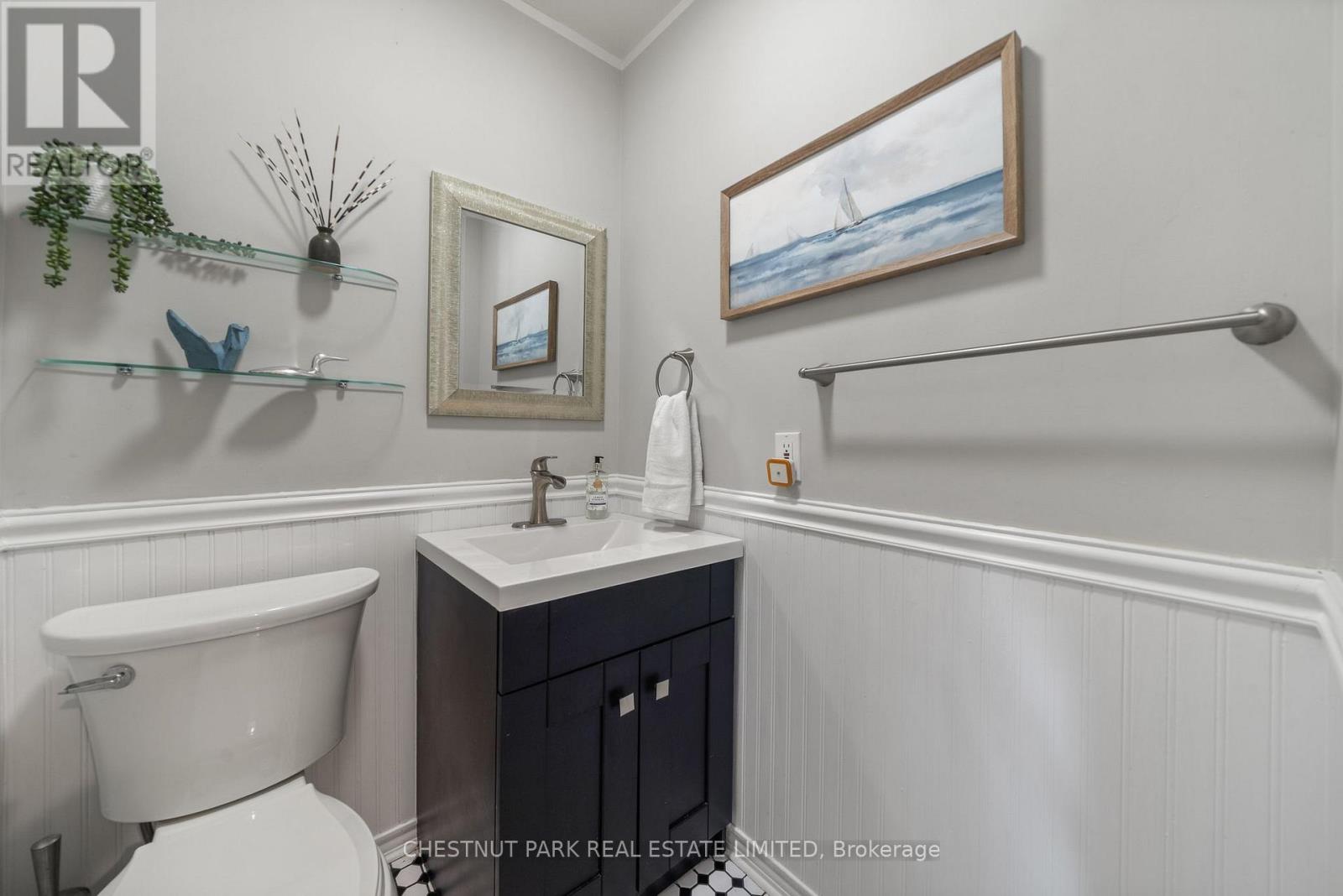 14782 Loyalist Parkway, Prince Edward County, Ontario  K0K 1G0 - Photo 18 - X12876878