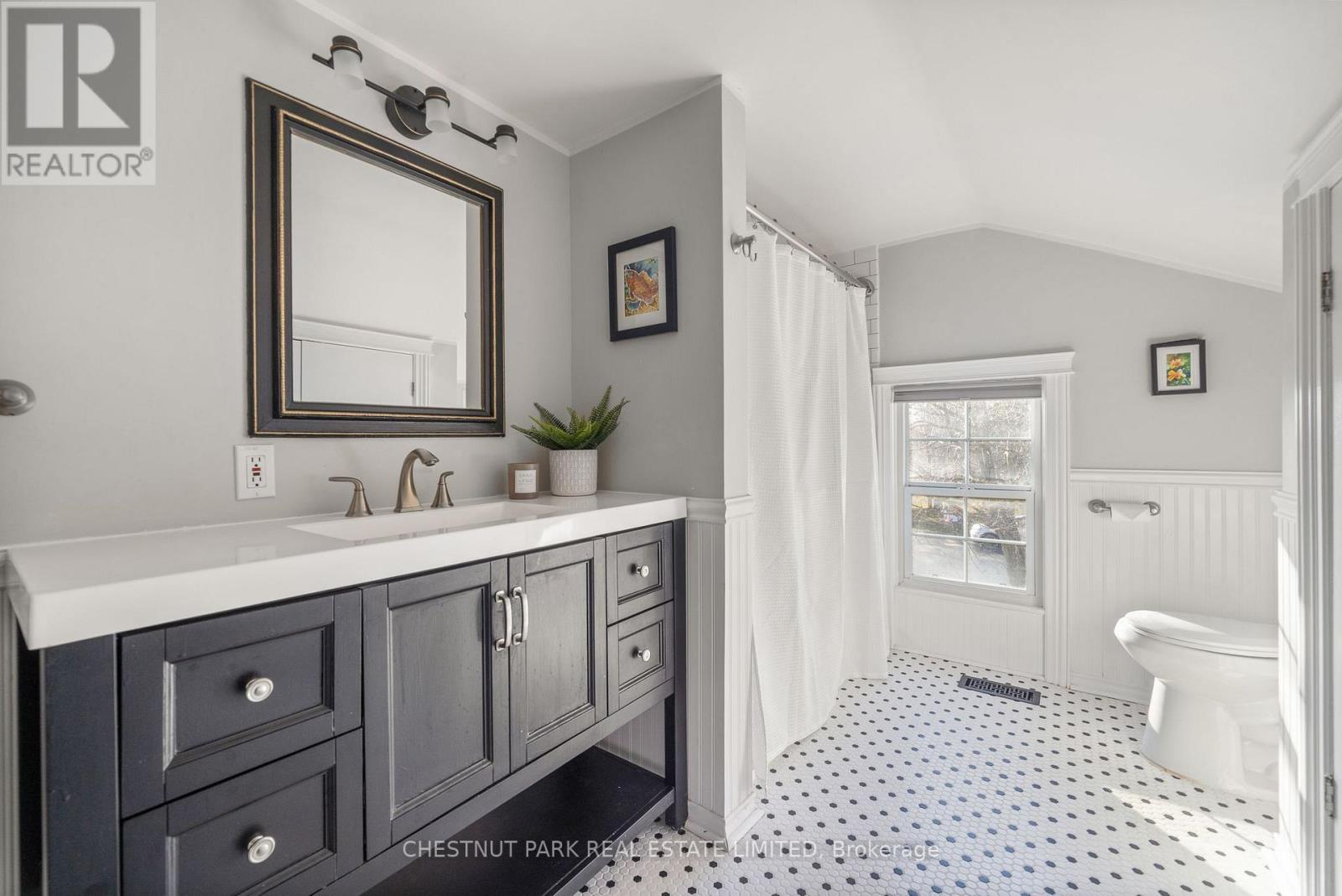 14782 Loyalist Parkway, Prince Edward County, Ontario  K0K 1G0 - Photo 24 - X12876878