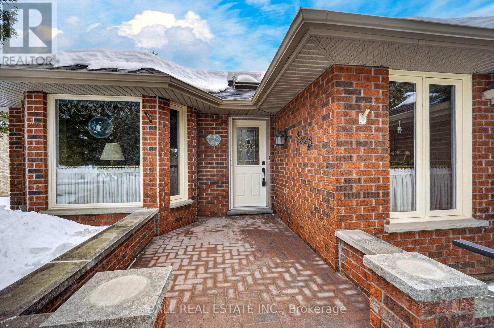 26 Island Bay Drive, Kawartha Lakes, Ontario  K0M 1A0 - Photo 3 - X12876996