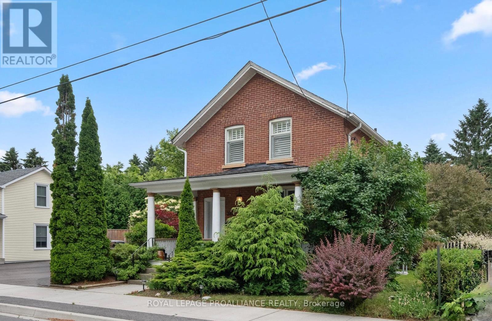 383 Mathew Street, Cobourg, Ontario  K9A 3E6 - Photo 2 - X12877062