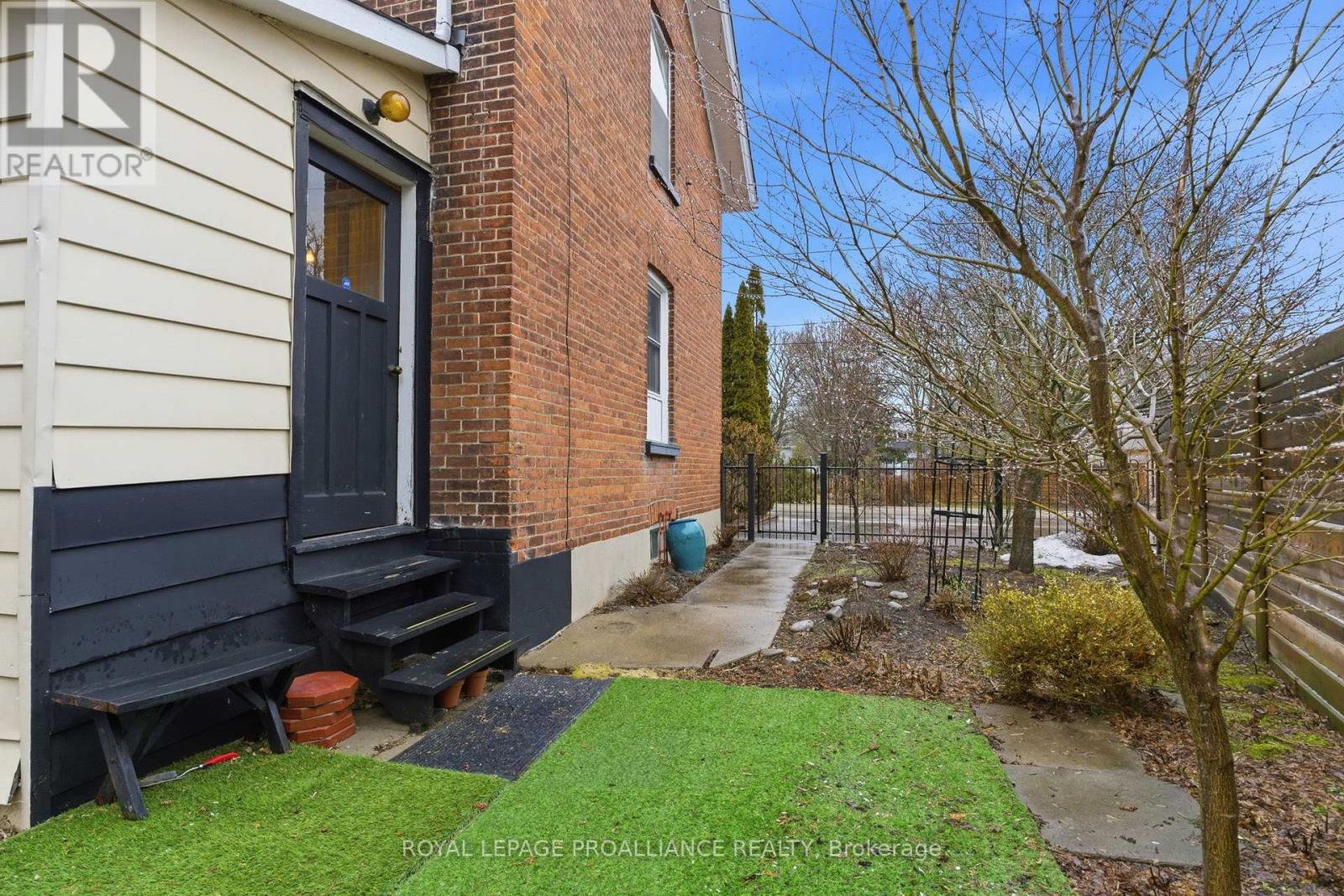 383 Mathew Street, Cobourg, Ontario  K9A 3E6 - Photo 38 - X12877062