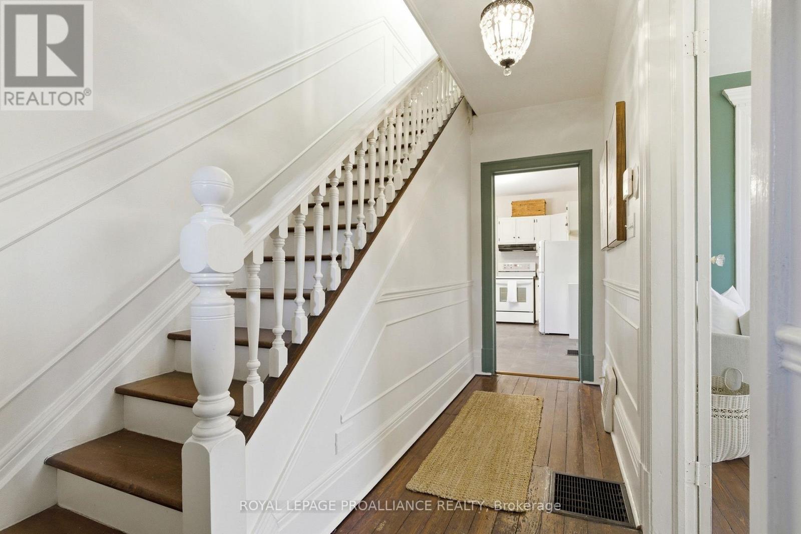 383 Mathew Street, Cobourg, Ontario  K9A 3E6 - Photo 7 - X12877062