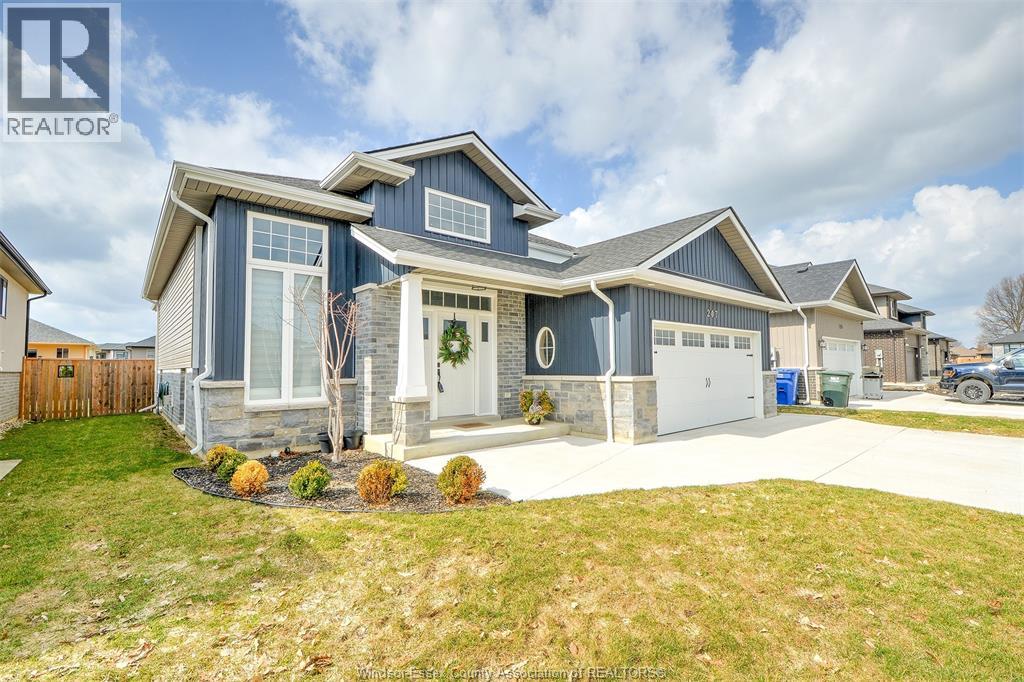 207 Clarke Street, Amherstburg, Ontario  N9V 0G5 - Photo 2 - 26003609