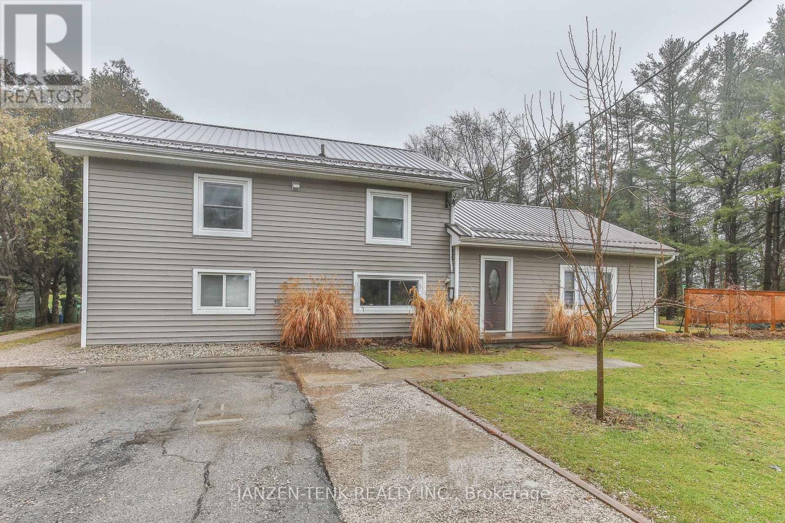 9114 Rogers Road, Malahide, Ontario  N5H 2R4 - Photo 2 - X12877072