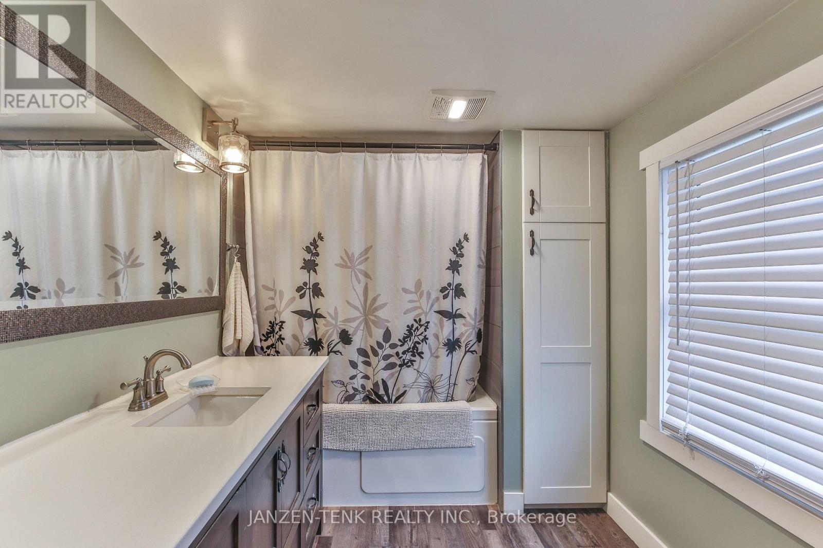 9114 Rogers Road, Malahide, Ontario  N5H 2R4 - Photo 26 - X12877072